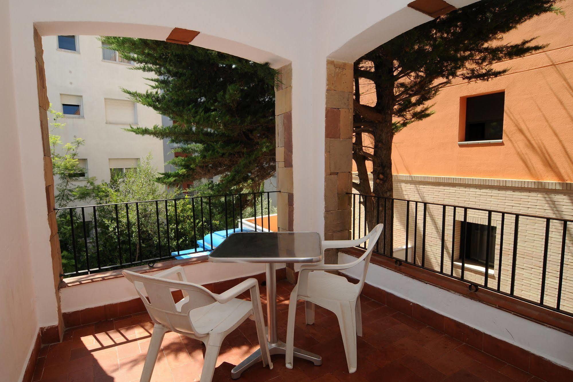 Apartamentos Ar Caribe Льорет-де-Мар Экстерьер фото