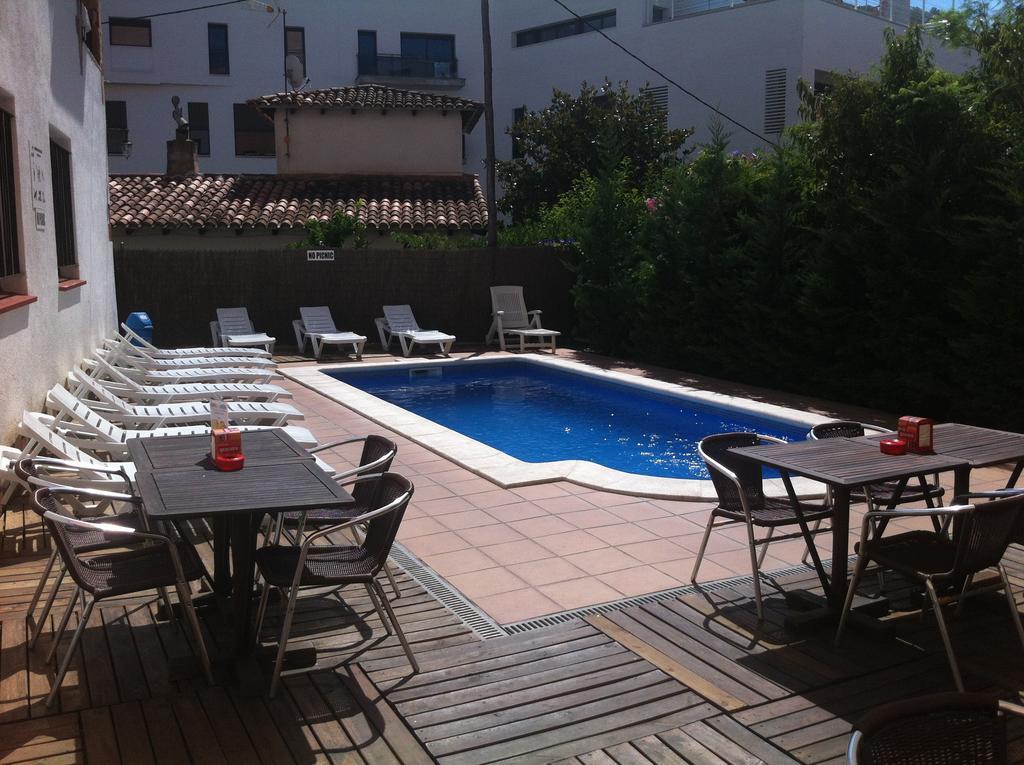 Apartamentos Ar Caribe Льорет-де-Мар Экстерьер фото