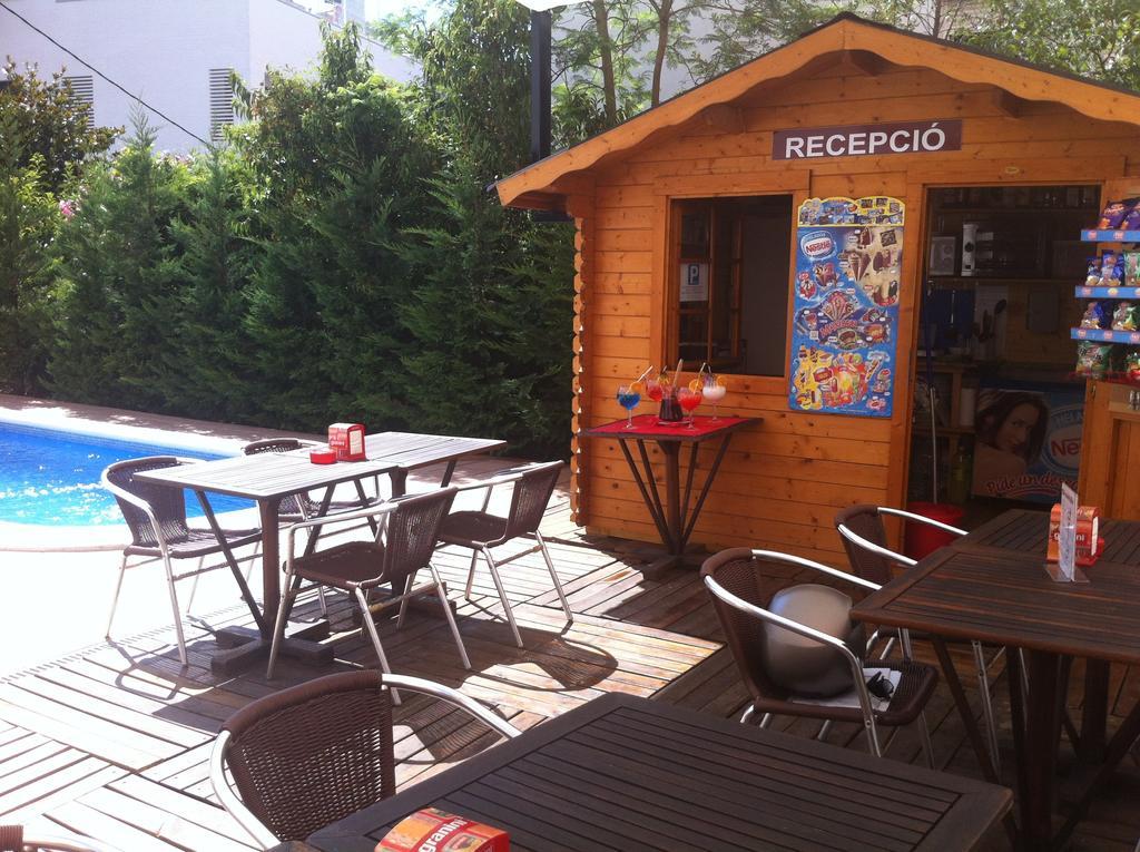 Apartamentos Ar Caribe Льорет-де-Мар Экстерьер фото