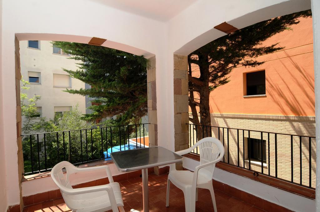 Apartamentos Ar Caribe Льорет-де-Мар Экстерьер фото