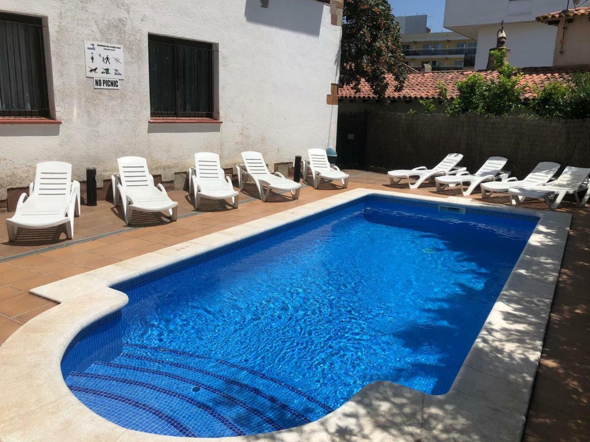 Apartamentos Ar Caribe Льорет-де-Мар Экстерьер фото